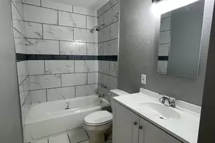 225 E Coral Way, Grand Prairie, TX 75051 - Photo 9