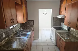 217 Griffith Dr, Rockport, TX 78382 - Photo 7