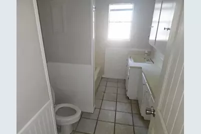 217 Griffith Drive, Rockport, TX 78382 - Photo 9