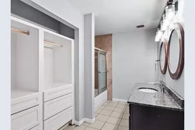 315 Gilbert Road, Irving, TX 75061 - Photo 17