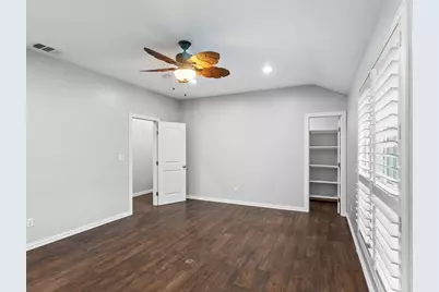 315 Gilbert Road, Irving, TX 75061 - Photo 15