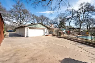 4508 Hillside Dr, Arlington, TX 76013 - Photo 35