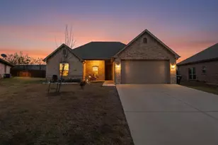 129 Oak Springs Loop, Mabank, TX 75156 - Photo 1