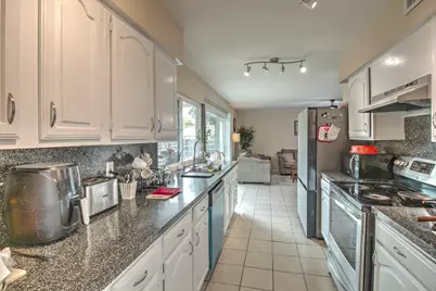 2810 Landershire Lane, Garland, TX 75044 - Photo 9