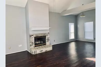 731 Valley Spring Drive, Arlington, TX 76018 - Photo 3