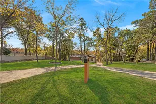 2510 Gladiolus Ln, Dallas, TX 75233 - Photo 35