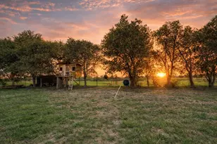 12880 Pruett Rd, Krum, TX 76249 - Photo 23