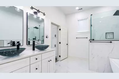 13109 Wilmington Drive, Farmers Branch, TX 75234 - Photo 13