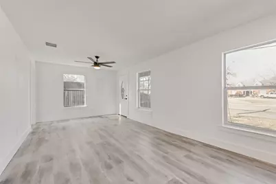 303 W Broad Street, Mansfield, TX 76063 - Photo 7