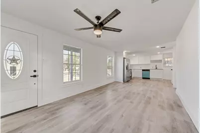 303 W Broad Street, Mansfield, TX 76063 - Photo 5