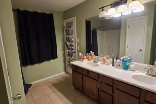 212 Druse Ln, Jarrell, TX 76537 - Photo 11