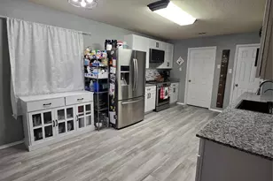 212 Druse Ln, Jarrell, TX 76537 - Photo 15