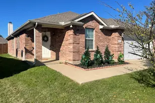 513 Paddle Dr, Crowley, TX 76036 - Photo 1