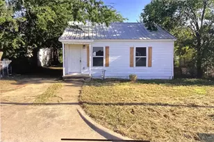 406 11th St, Mineral Wells, TX 76067 - Photo 1