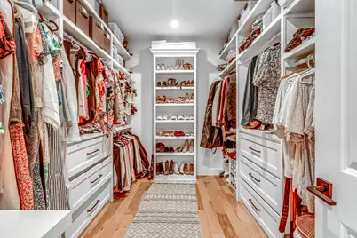 8722 Forest Hills Boulevard, Dallas, TX 75218 - Photo 15