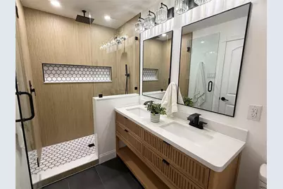 1620 Valleycrest Lane, Carrollton, TX 75006 - Photo 19