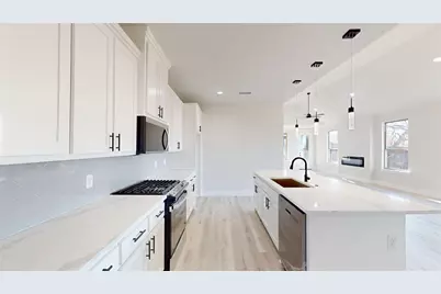 801 Birch Street, Grand Prairie, TX 75050 - Photo 5