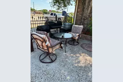 2340 N Chandler Drive E, Fort Worth, TX 76111 - Photo 11