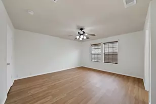 2716 Denali Park Dr, Grand Prairie, TX 75050 - Photo 15