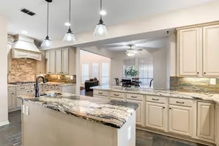 1937 Bear Run Dr, Grapevine, TX 76051 - Photo 21