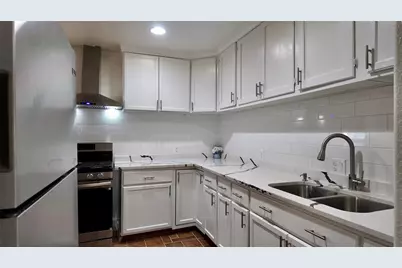 2212 Barlow Avenue, Dallas, TX 75224 - Photo 7