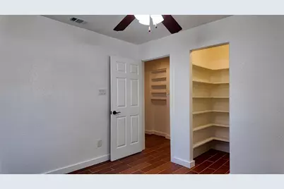 2212 Barlow Avenue, Dallas, TX 75224 - Photo 15