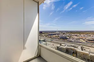 2430 Victory Park Ln, Dallas, TX 75219 - Photo 11