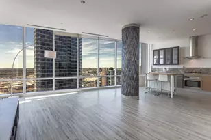 2430 Victory Park Ln, Dallas, TX 75219 - Photo 1