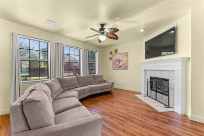 217 Buffalo Creek Drive, DeSoto, TX 75115 - Photo 5