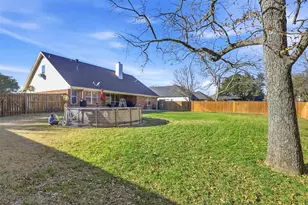 3207 Crossbridge Cir, Granbury, TX 76049 - Photo 29