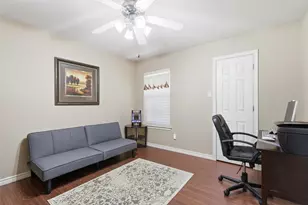 3207 Crossbridge Cir, Granbury, TX 76049 - Photo 15