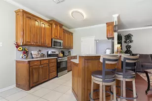 3207 Crossbridge Cir, Granbury, TX 76049 - Photo 11