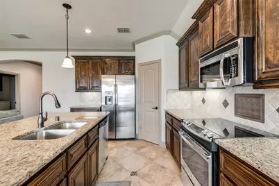 816 Meadow Lake Lane #5, Little Elm, TX 75068 - Photo 5