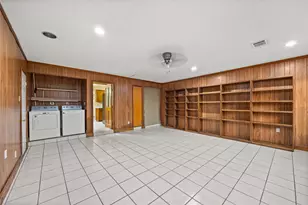 517 McDivitt Dr, Garland, TX 75040 - Photo 9