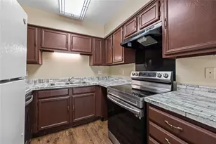 5806 Marvin Loving Dr, Garland, TX 75043 - Photo 7