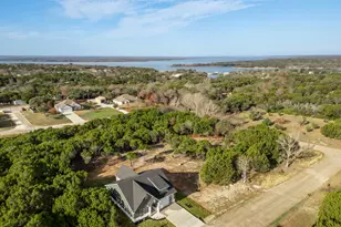 125 Hill Shadow Ln, Whitney, TX 76692 - Photo 9