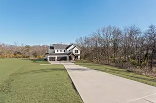 421 Ridgeview Rd, Sherman, TX 75092 - Photo 3