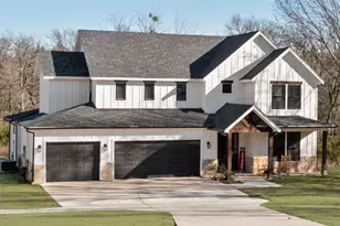 421 Ridgeview Rd, Sherman, TX 75092 - Photo 1