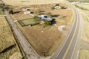 891 Hcr 2124 Loop, Whitney, TX 76692 - Photo 3