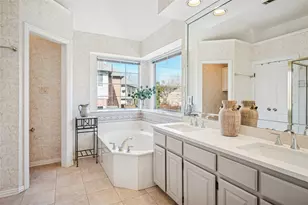 2718 Hidden Lake Dr, Grapevine, TX 76051 - Photo 25