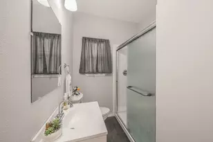 800 E Elm St, Hillsboro, TX 76645 - Photo 17