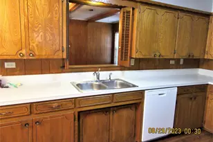 200 Texoma Dr, Whitesboro, TX 76273 - Photo 9