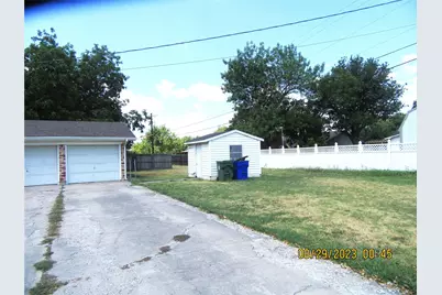 200 Texoma Drive, Whitesboro, TX 76273 - Photo 27