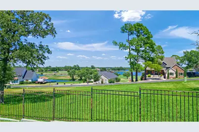 416 Kiowa Drive W, Lake Kiowa, TX 76240 - Photo 3