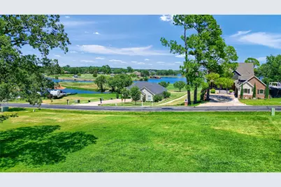 416 Kiowa Drive W, Lake Kiowa, TX 76240 - Photo 1