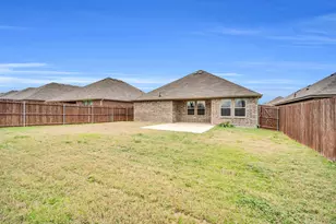 1207 Knoll Dr, Ennis, TX 75119 - Photo 13