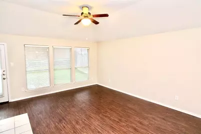 4713 Barnhill Lane, Fort Worth, TX 76135 - Photo 5