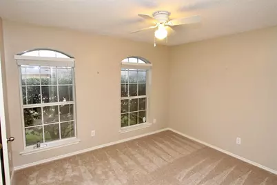 4713 Barnhill Lane, Fort Worth, TX 76135 - Photo 15