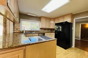 5000 Barbara Rd, River Oaks, TX 76114 - Photo 5