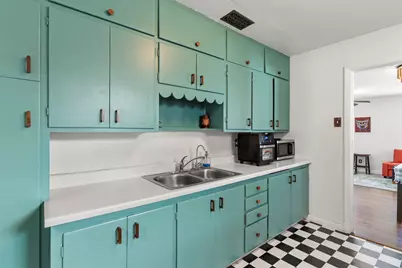 2739 Livingston Avenue, Fort Worth, TX 76110 - Photo 11